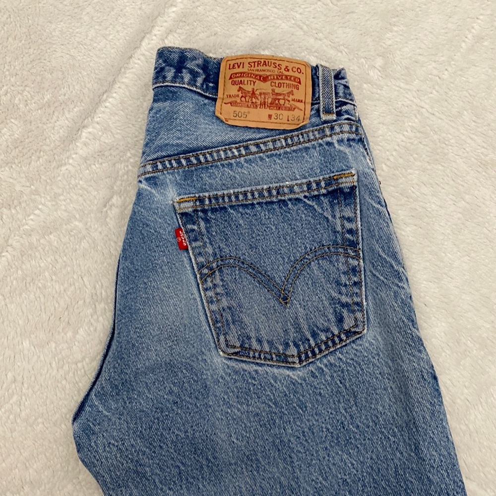90s Vintage Levi’s 505 “mom jeans”